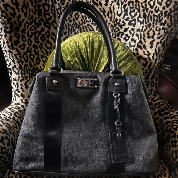 Michael Kors Overnight Bag - Picture 1 of 5